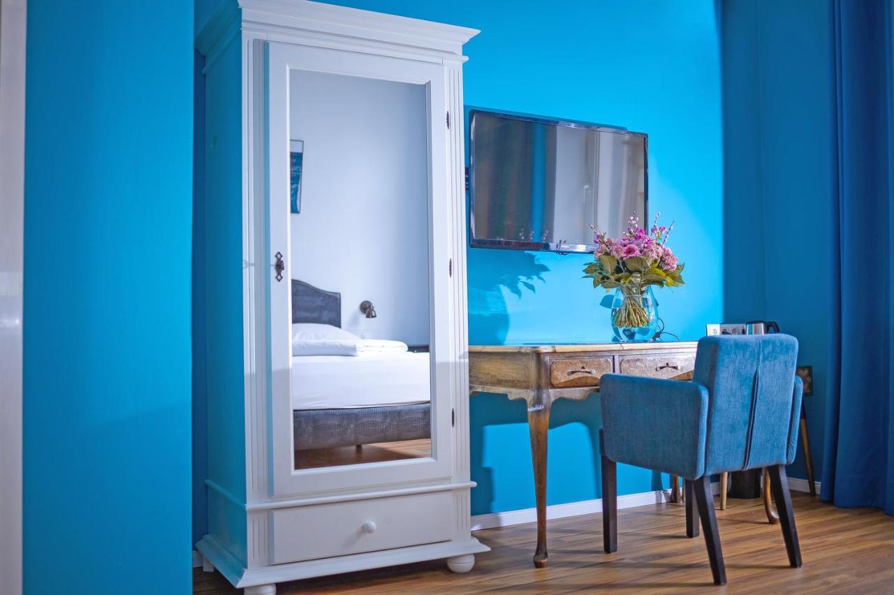 Smarthotel Mystique Self Check-In Бад-Гомбург-фор-дер-Гее Екстер'єр фото