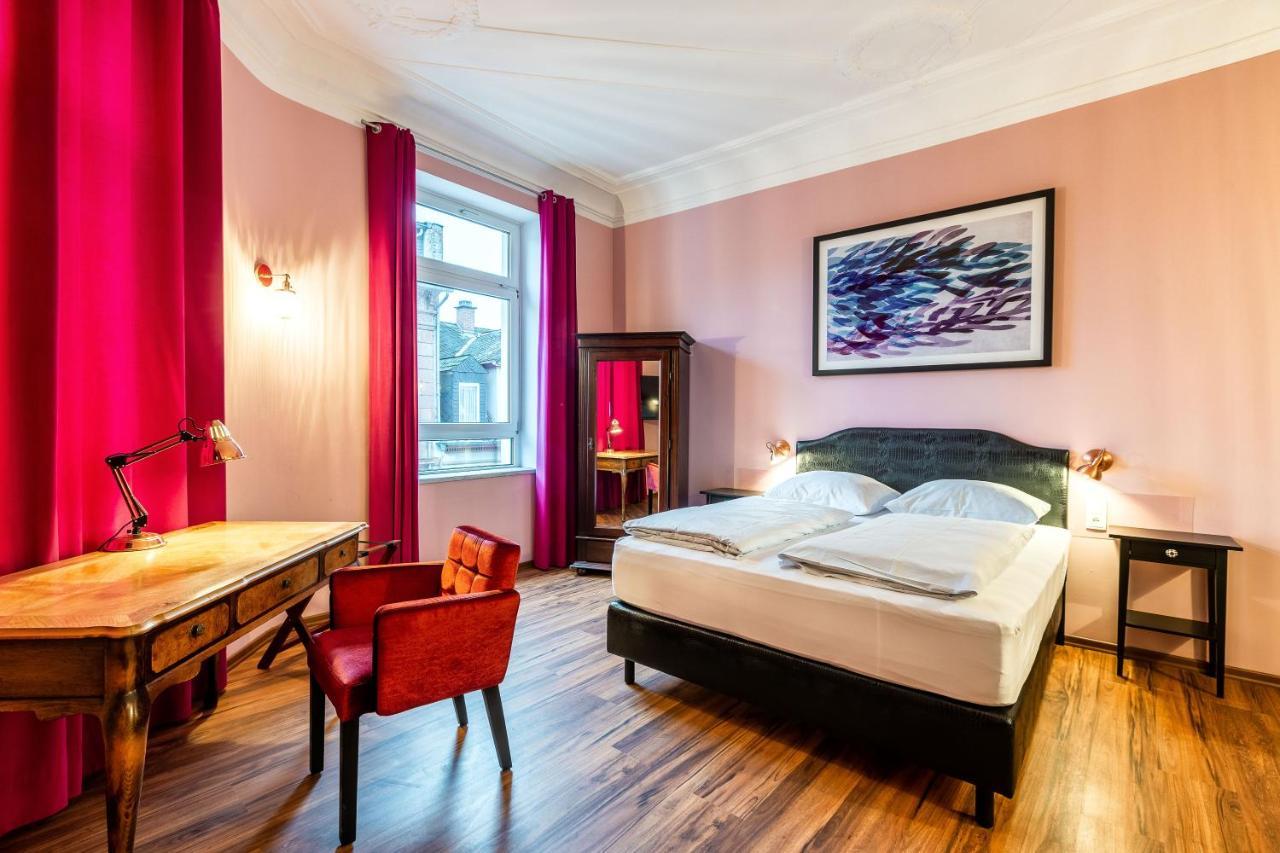 Smarthotel Mystique Self Check-In Бад-Гомбург-фор-дер-Гее Екстер'єр фото