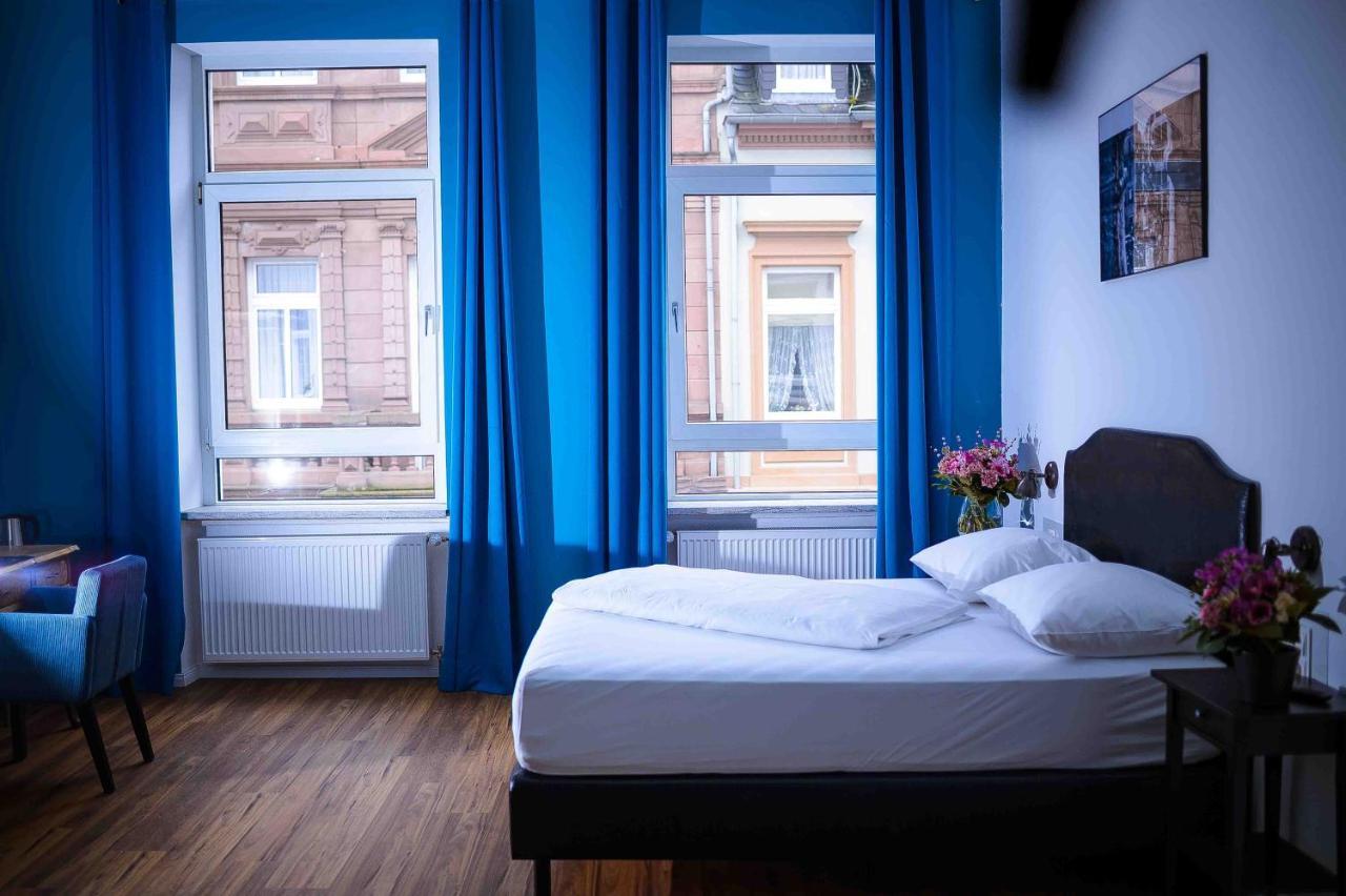 Smarthotel Mystique Self Check-In Бад-Гомбург-фор-дер-Гее Екстер'єр фото