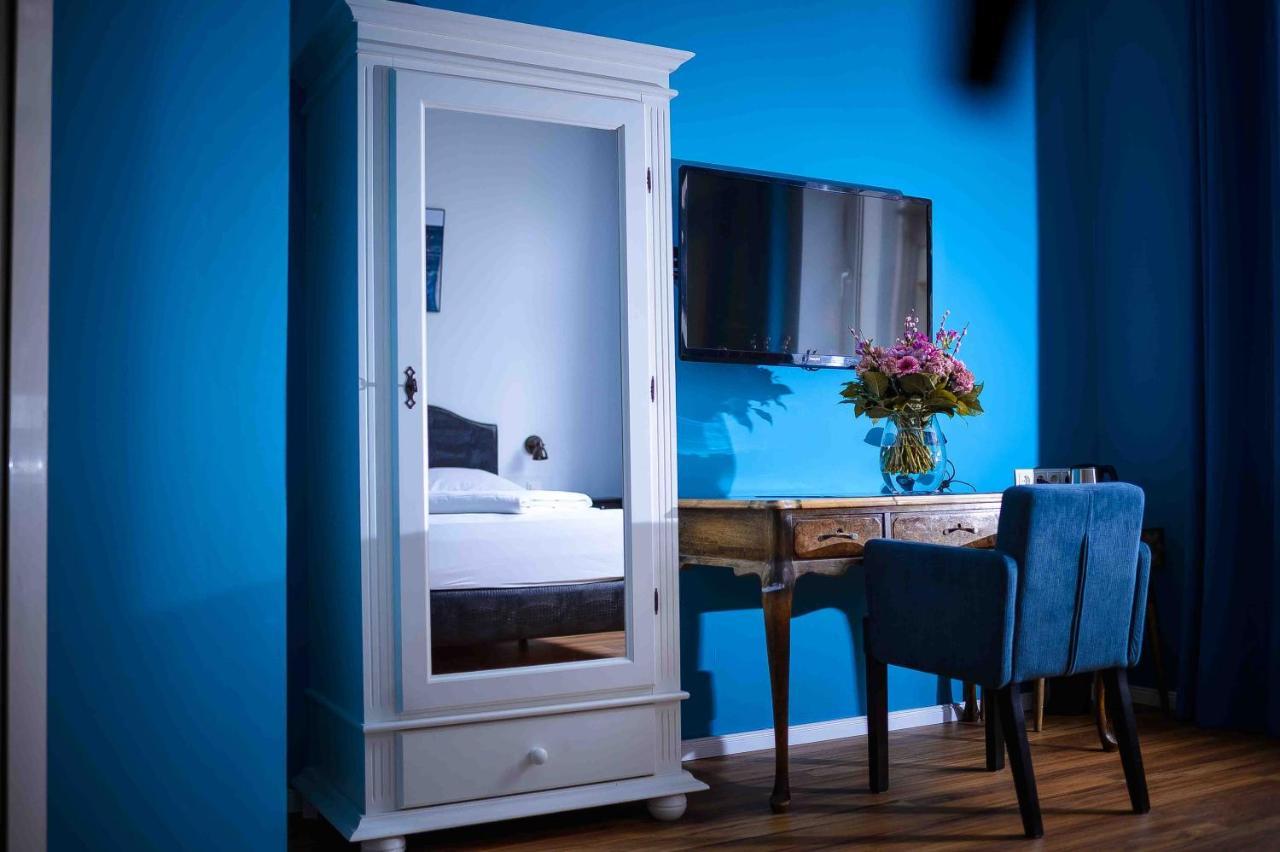 Smarthotel Mystique Self Check-In Бад-Гомбург-фор-дер-Гее Екстер'єр фото