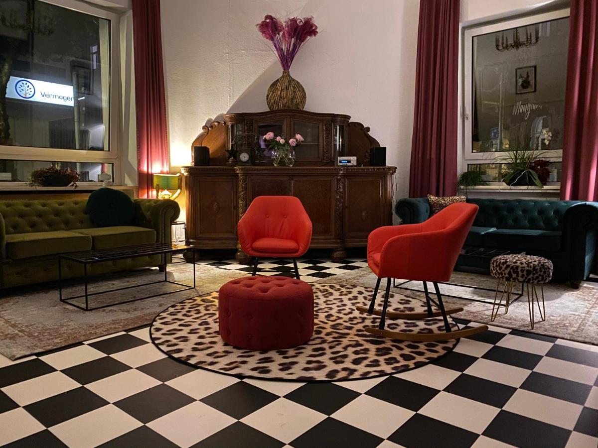 Smarthotel Mystique Self Check-In Бад-Гомбург-фор-дер-Гее Екстер'єр фото