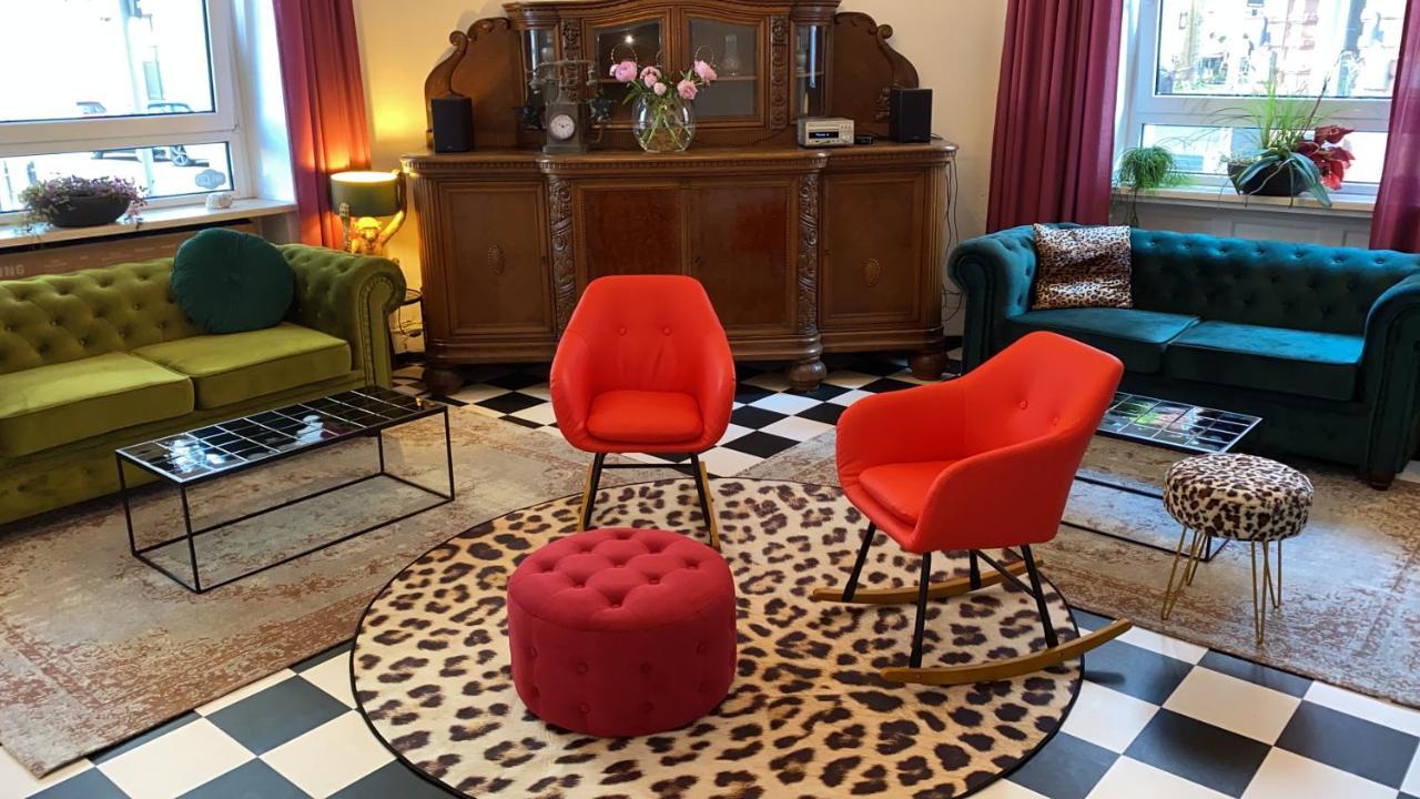 Smarthotel Mystique Self Check-In Бад-Гомбург-фор-дер-Гее Екстер'єр фото