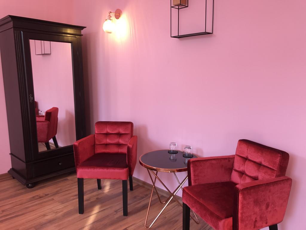 Smarthotel Mystique Self Check-In Бад-Гомбург-фор-дер-Гее Екстер'єр фото